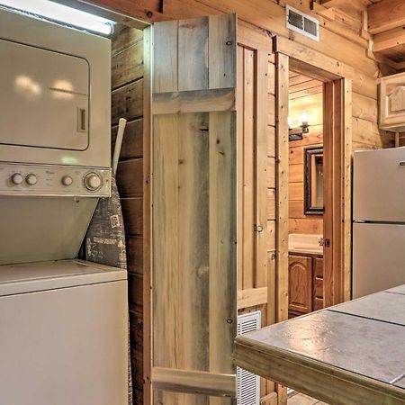 Cabin With Hot Tub And Deck, 3 Mi To Pigeon Forge 塞维尔维尔 外观 照片