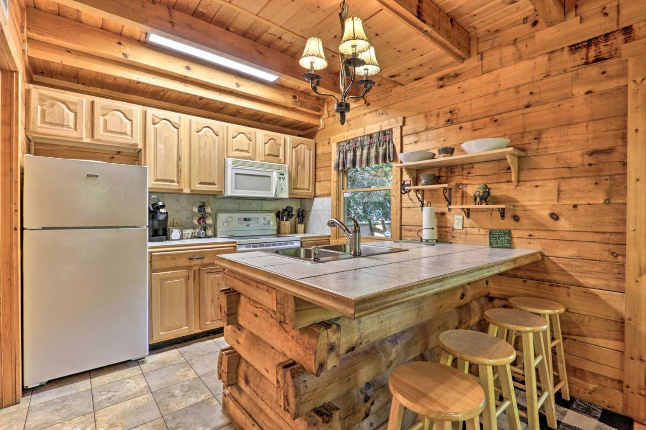 Cabin With Hot Tub And Deck, 3 Mi To Pigeon Forge 塞维尔维尔 外观 照片