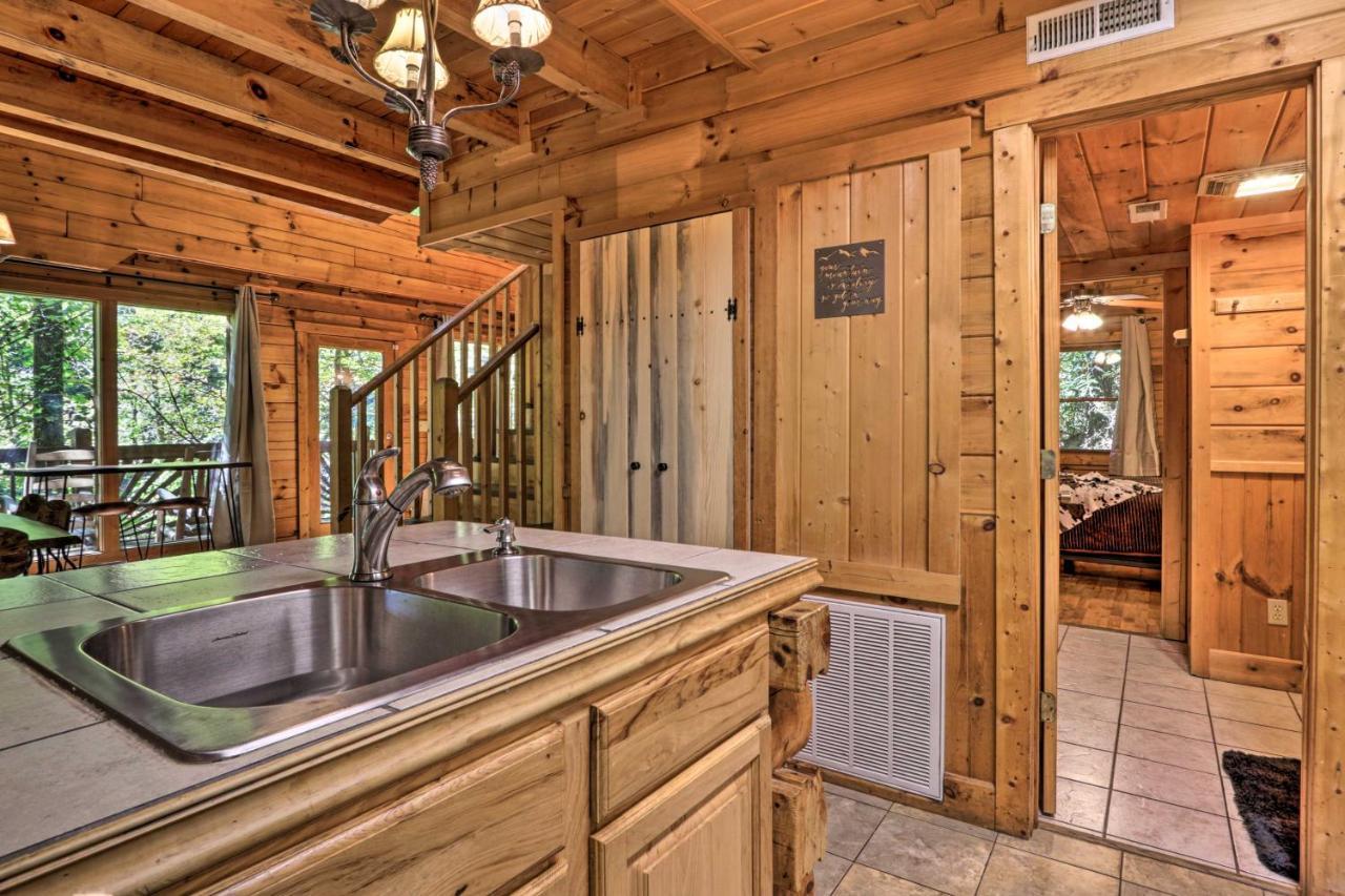 Cabin With Hot Tub And Deck, 3 Mi To Pigeon Forge 塞维尔维尔 外观 照片