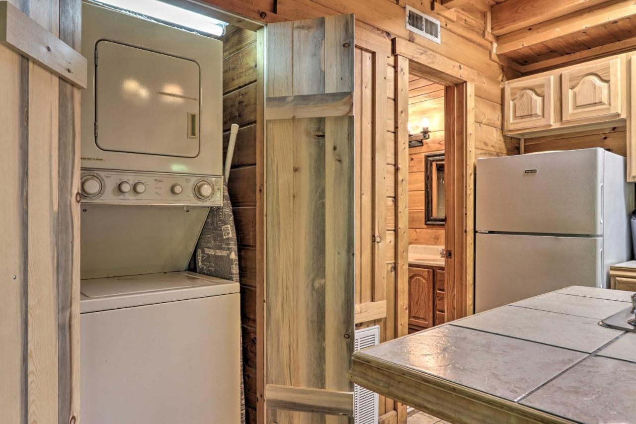 Cabin With Hot Tub And Deck, 3 Mi To Pigeon Forge 塞维尔维尔 外观 照片