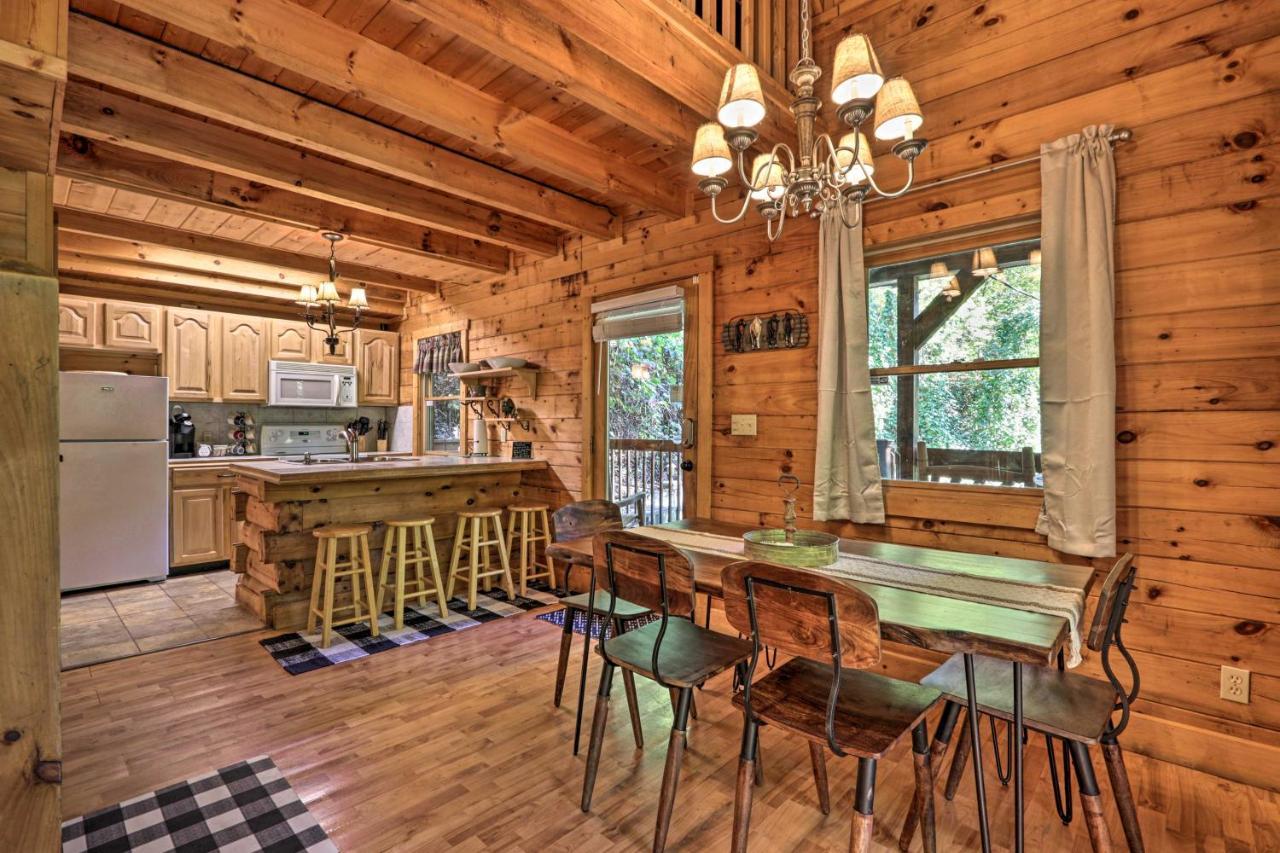 Cabin With Hot Tub And Deck, 3 Mi To Pigeon Forge 塞维尔维尔 外观 照片