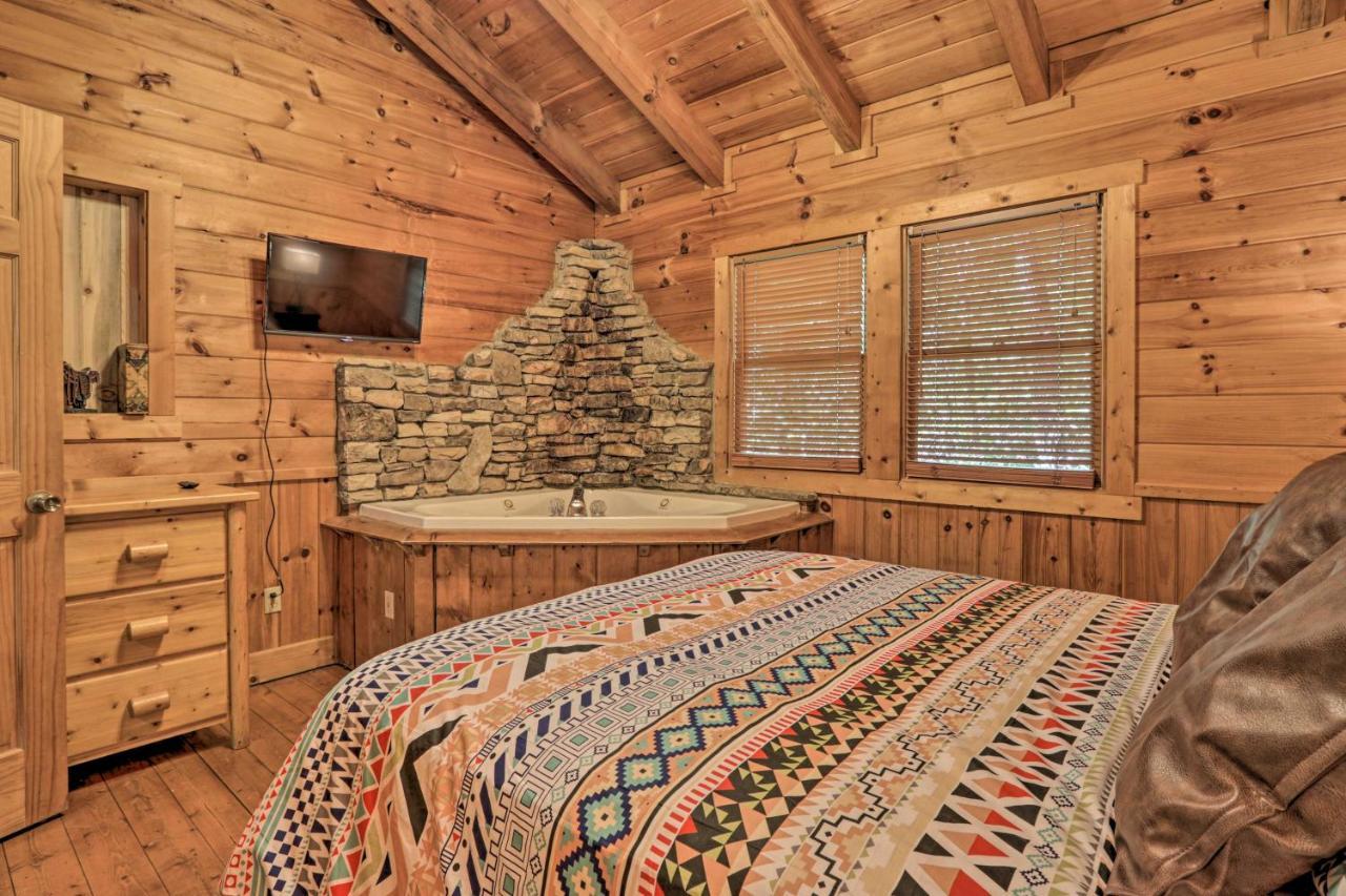 Cabin With Hot Tub And Deck, 3 Mi To Pigeon Forge 塞维尔维尔 外观 照片